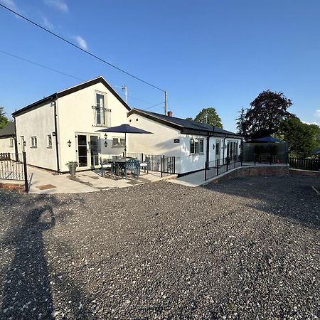 Finwood Green Farm Holiday Cottages-The Calf Shed And The Milk Parlour Henley-in-Arden 客房 照片