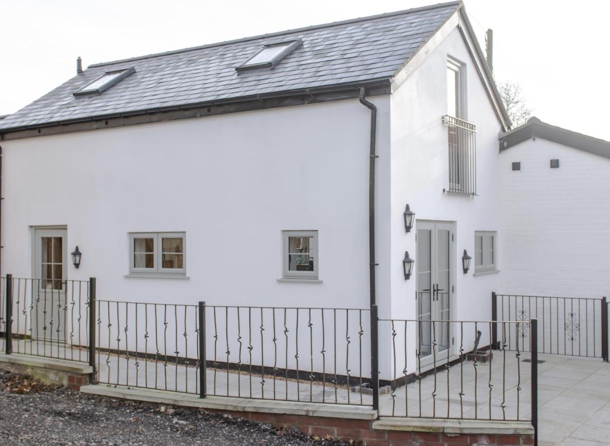 Finwood Green Farm Holiday Cottages-The Calf Shed And The Milk Parlour Henley-in-Arden 外观 照片